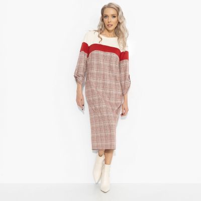 Платье с акцентной спинкой Влюблена в себя (красное